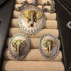Vintage ELEPHANT HEAD Pendant & Clip On Earrings